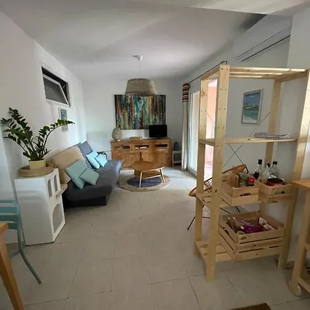 Meuble Vecchio * Porto-Vecchio (Corsica)